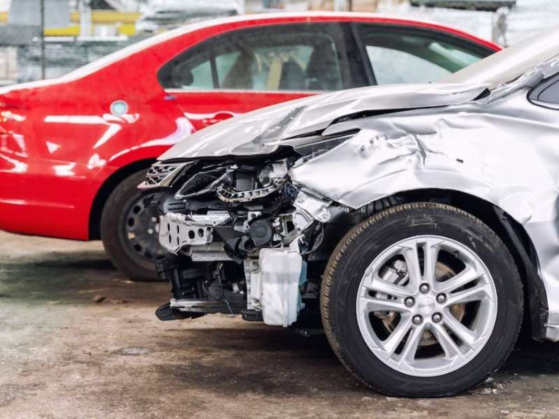 Điểm danh top gara sửa xe tai nạn tại Tây Hồ uy tín 